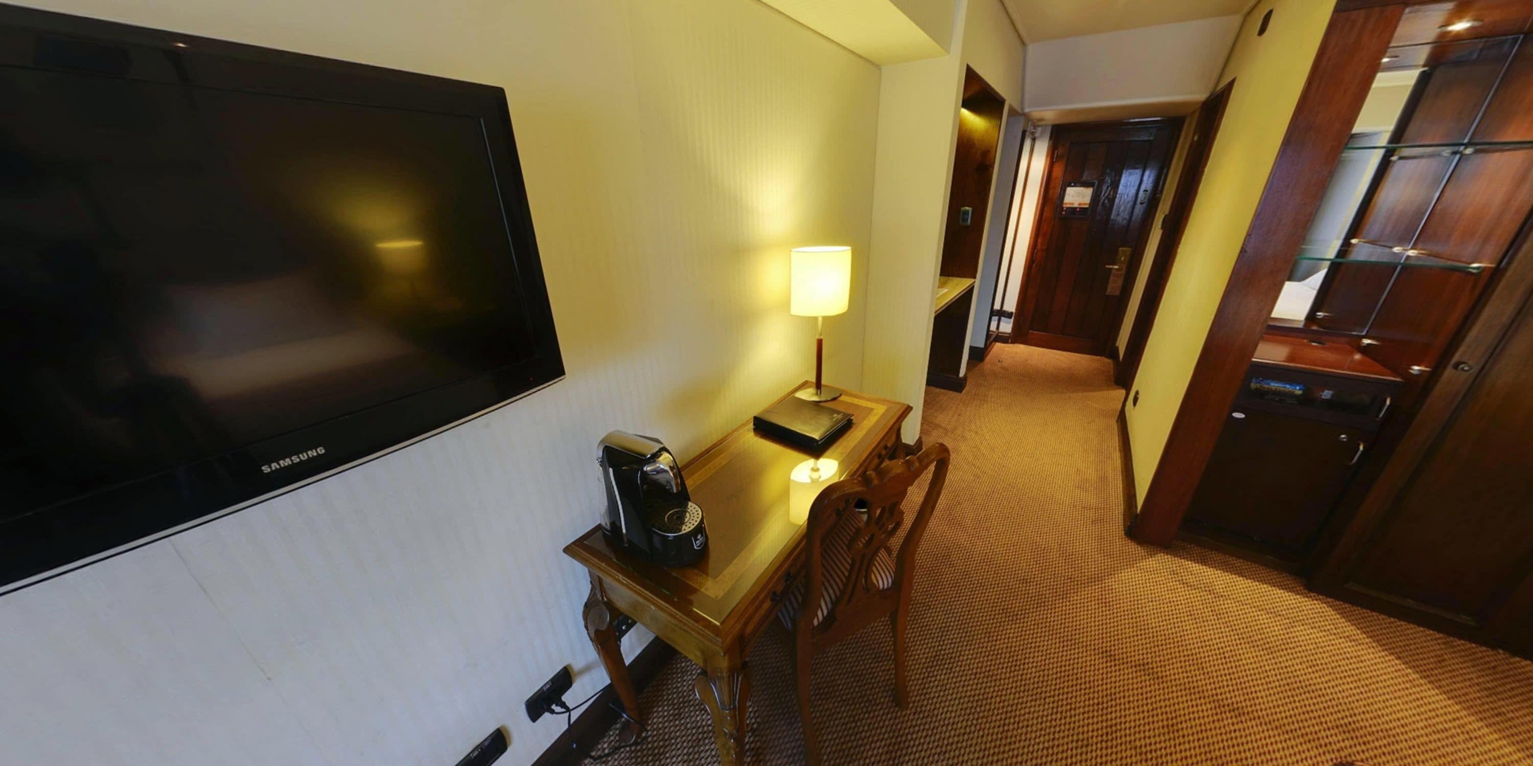 standard double room, 1 king bed | 1 bedroom, premium bedding, down duvets, minibar