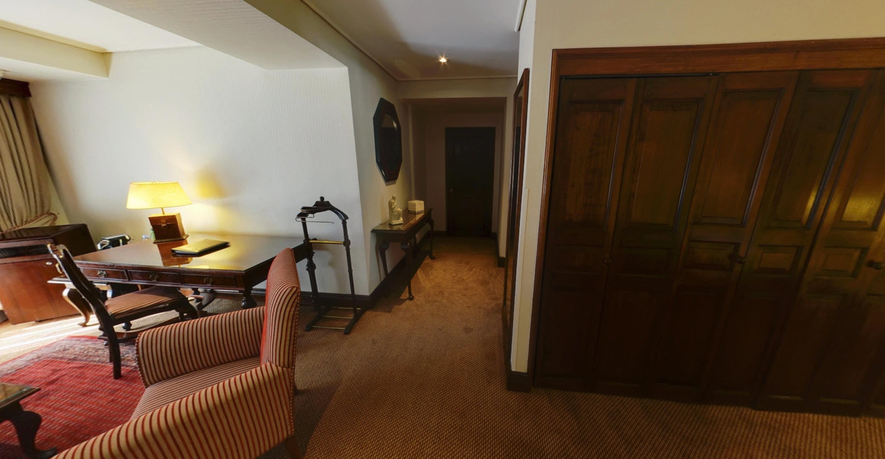 junior suite, 1 king bed | 1 bedroom, premium bedding, down duvets, minibar