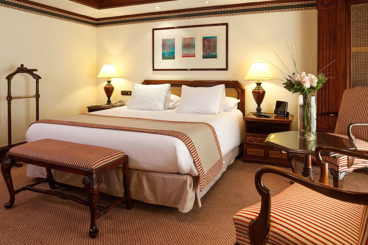 Chambre supérieure double, 1 très grand lit | Literie de qualité, couette en duvet, minibar, coffre-fort