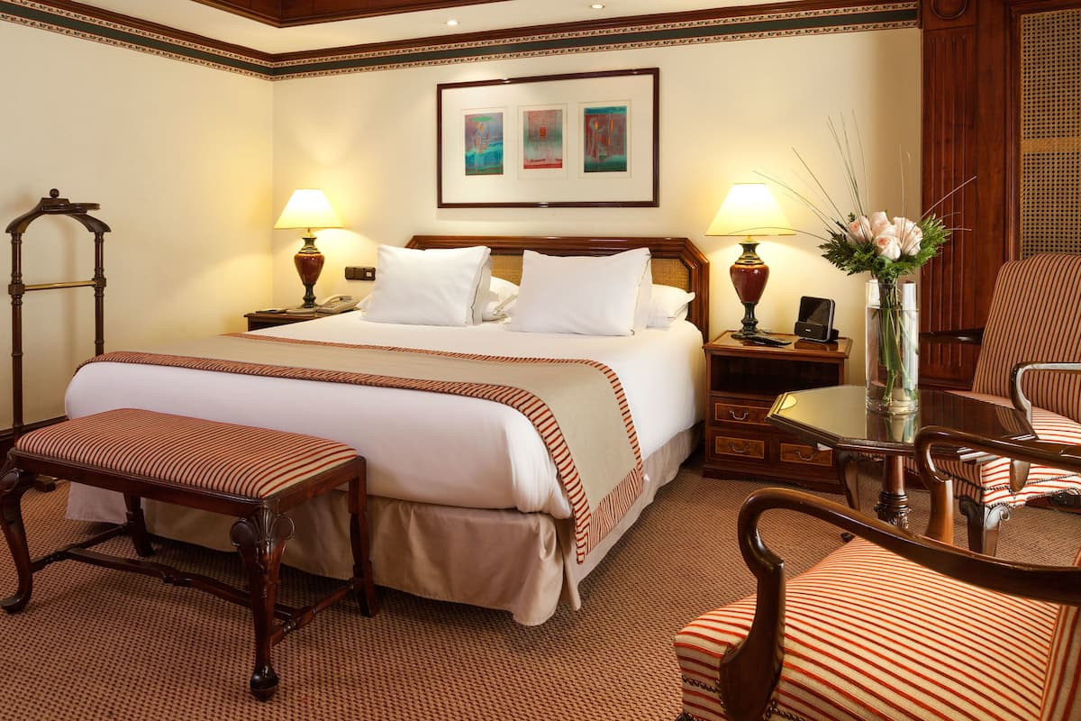 Superior Double Room, 1 King Bed | 1 bedroom, premium bedding, down duvets, minibar