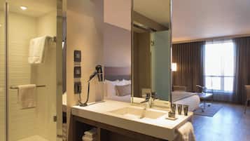 Rainfall showerhead, designer toiletries, hair dryer, towels