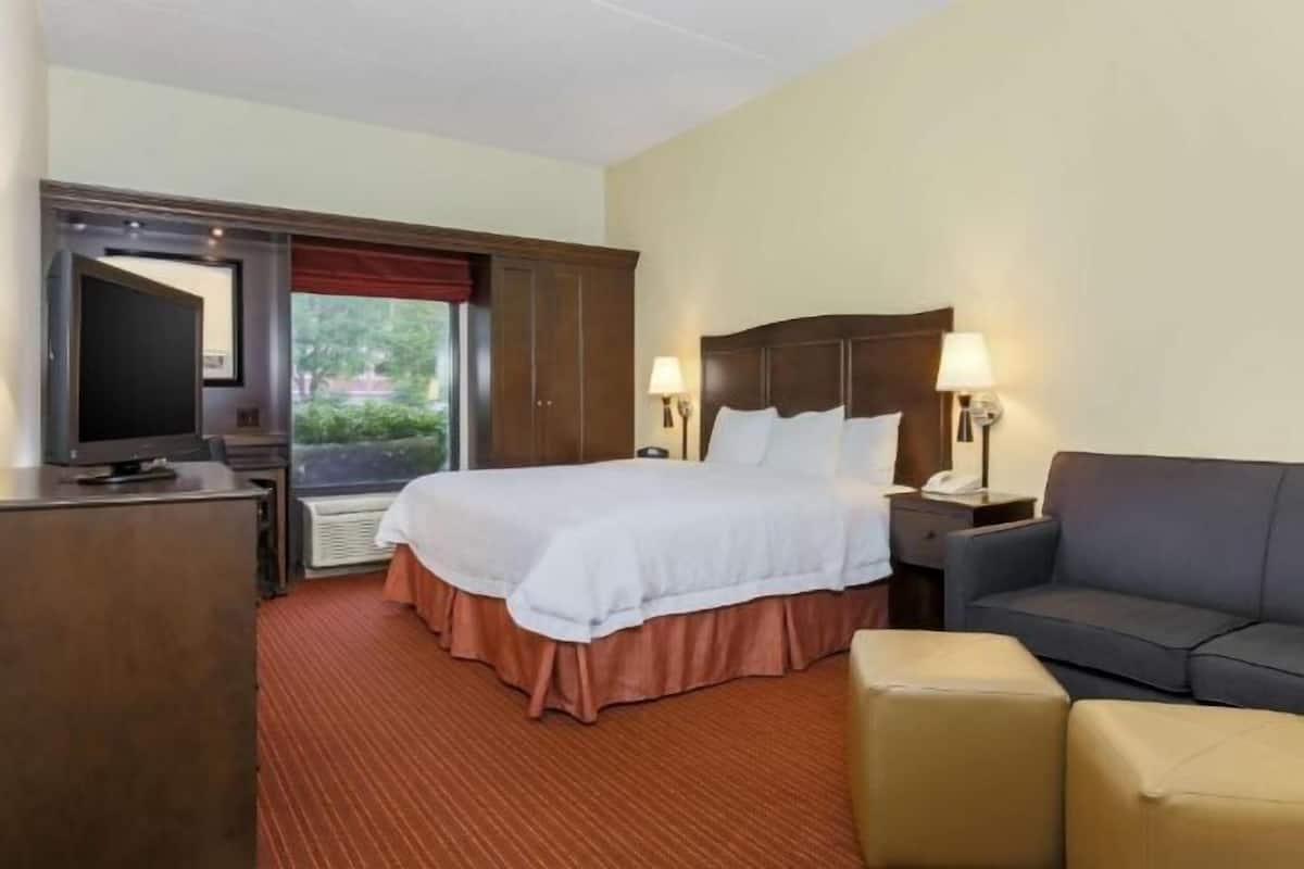 Hochwertige Bettwaren, Pillowtop-Betten, Schreibtisch