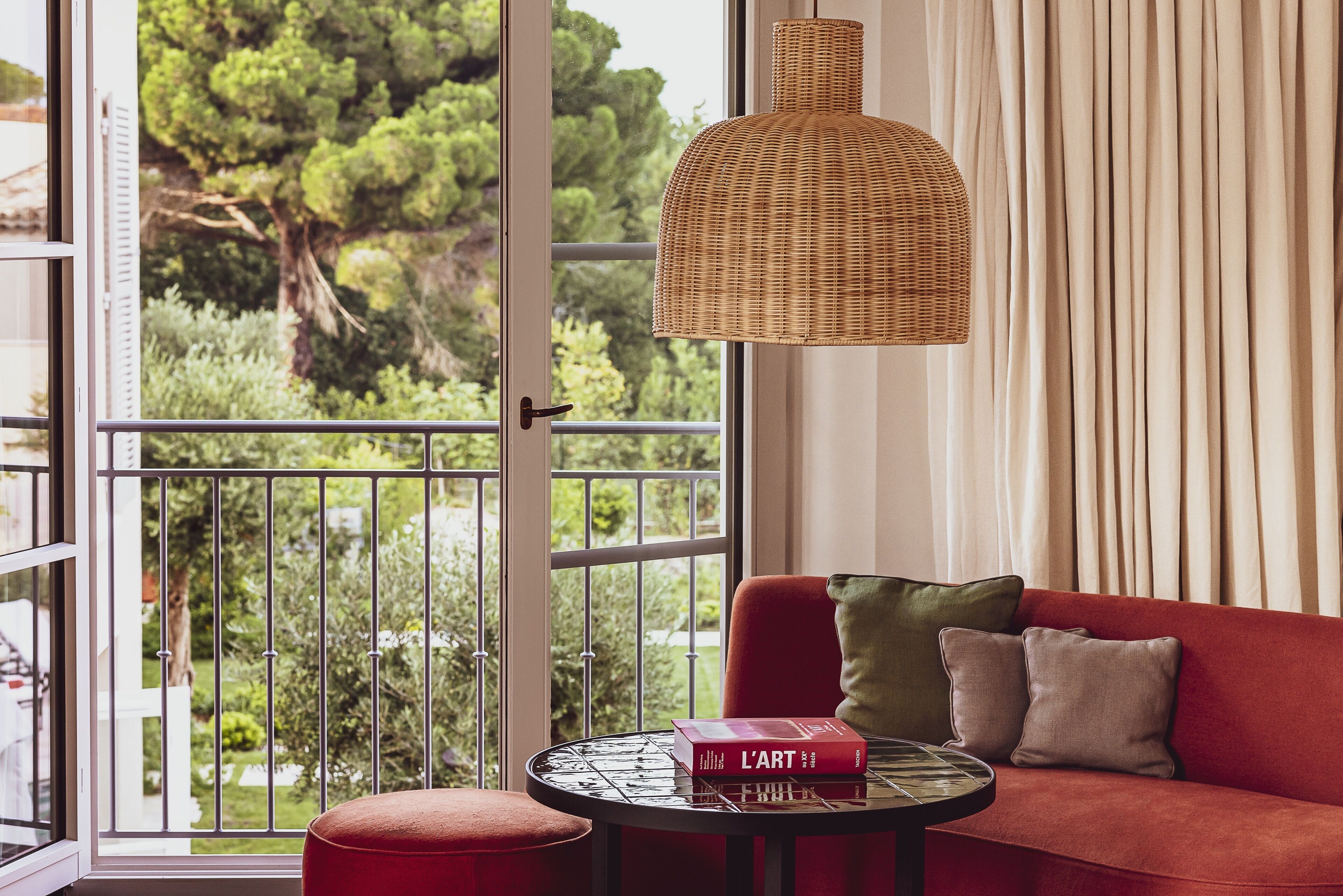 prestige junior suite | living area | 55-inch flat-screen tv with satellite channels