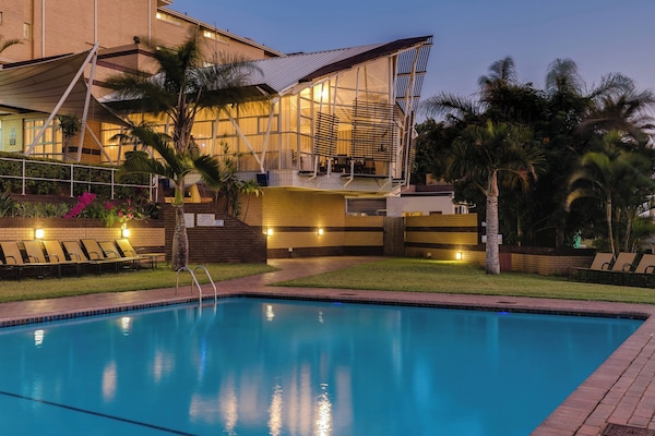 Outdoor pool, sun loungers