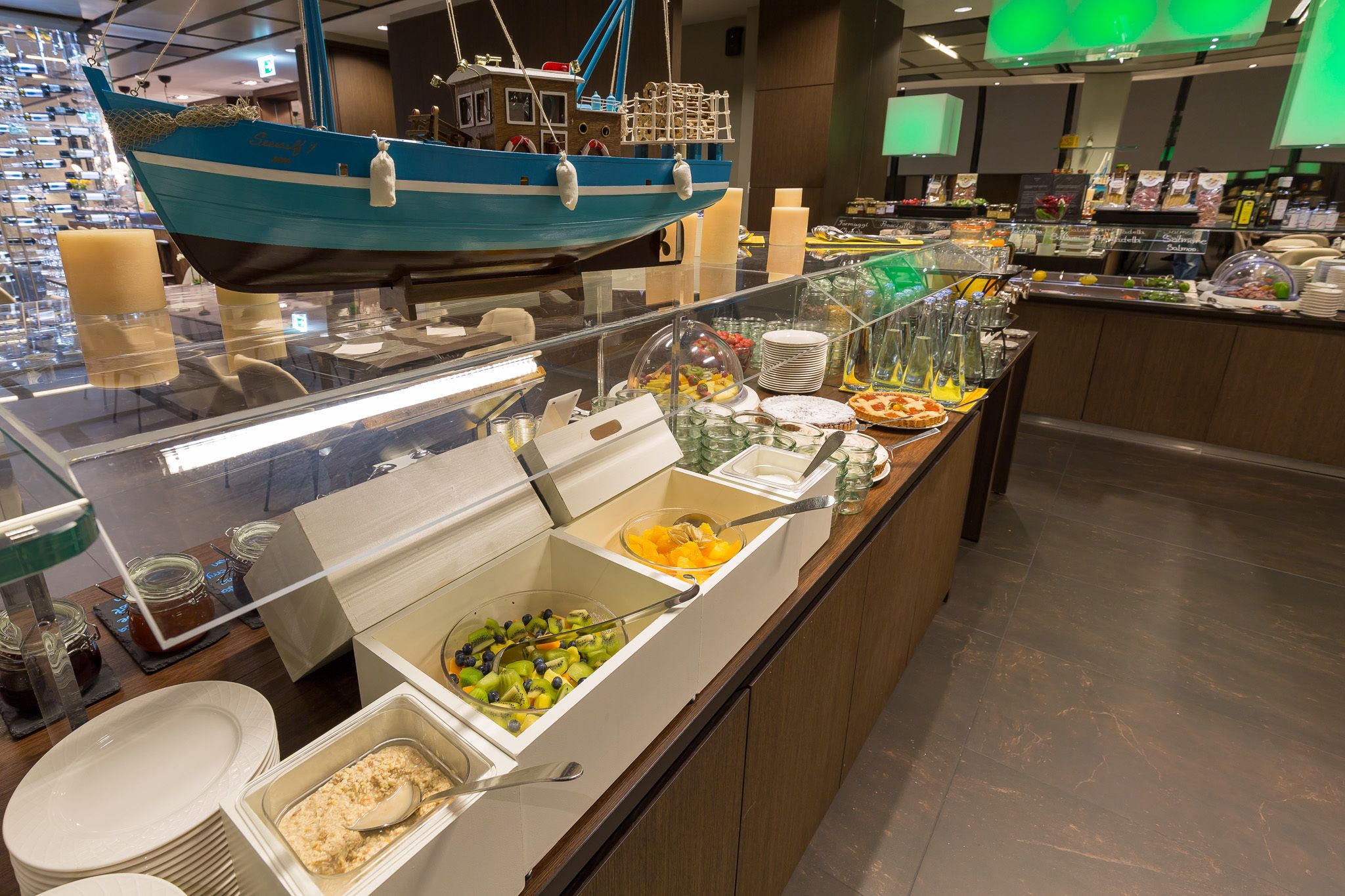 daily breakfast for a fee