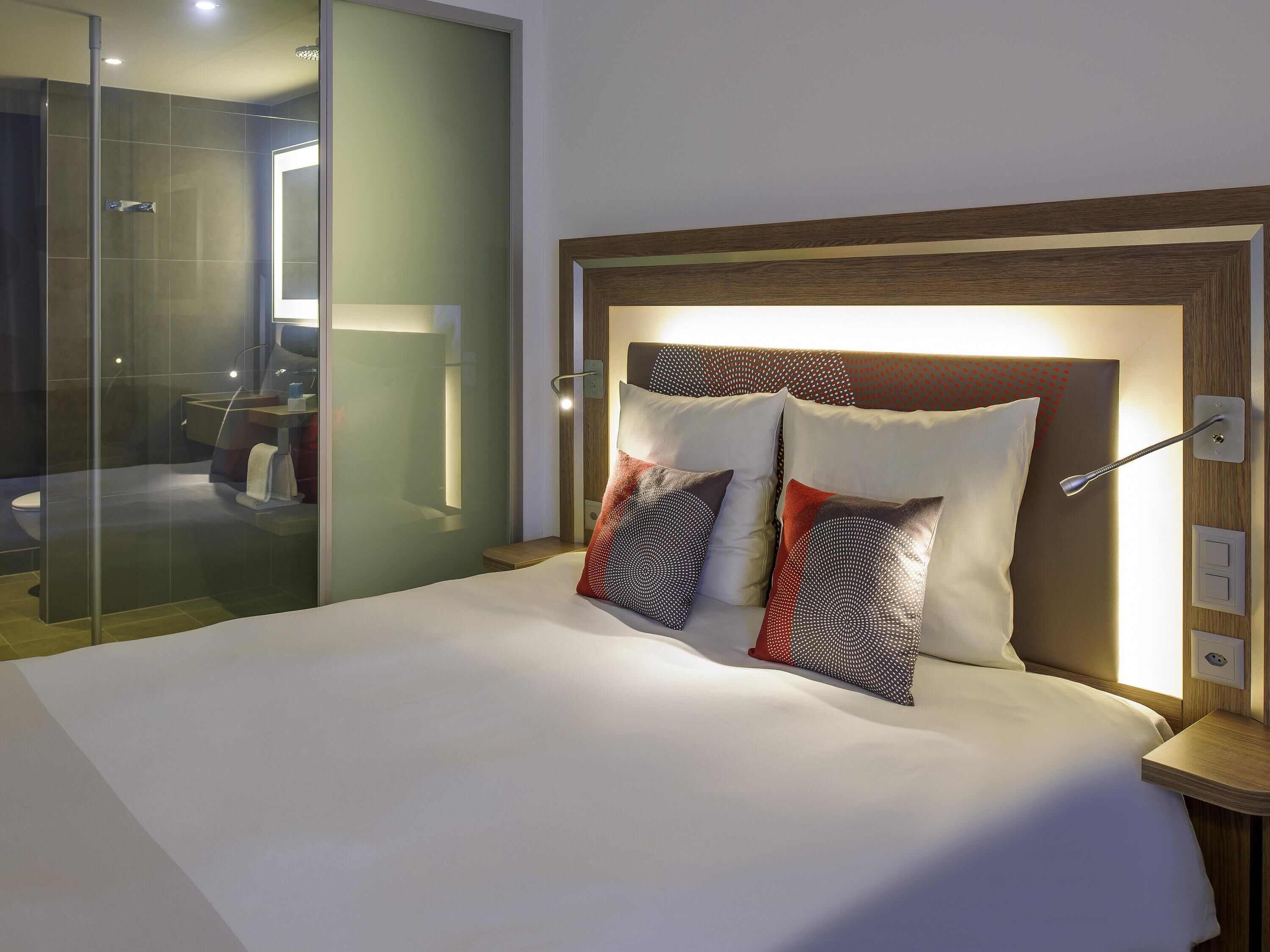 Superior Room, 1 Queen Bed, Accessible, Non Smoking