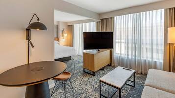 1 bedroom, premium bedding, in-room safe, desk