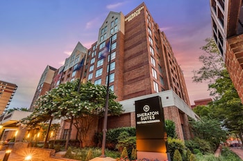 Hotel Exterior at Sheraton Suites Old Town Alexandria