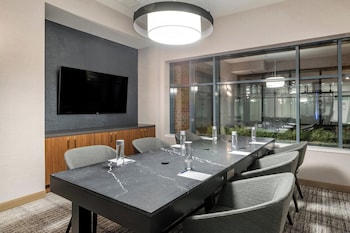 Meeting space at Sheraton Suites Old Town Alexandria