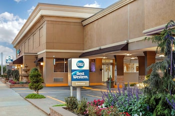 Best Western Mill River Manor