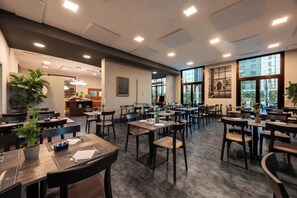 Daily buffet breakfast for a fee - iH Hotels Milano Lorenteggio (Milan)