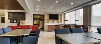 Holiday Inn Express Voorhees - Mt. Laurel by IHG