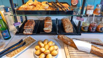 Desayuno continental diario (EUR 19.50 por persona)