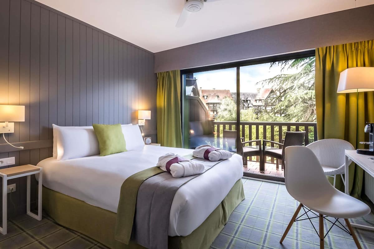 Privilege, Quarto casal, 1 cama de casal, sacada, vista para o parque | Frigobar, cofres nos quartos, escrivaninha, cortinas blackout