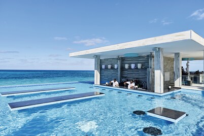 Hotel Riu Palace Paradise Island - Adults Only - All Inclusive