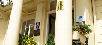 Umi Hotel
