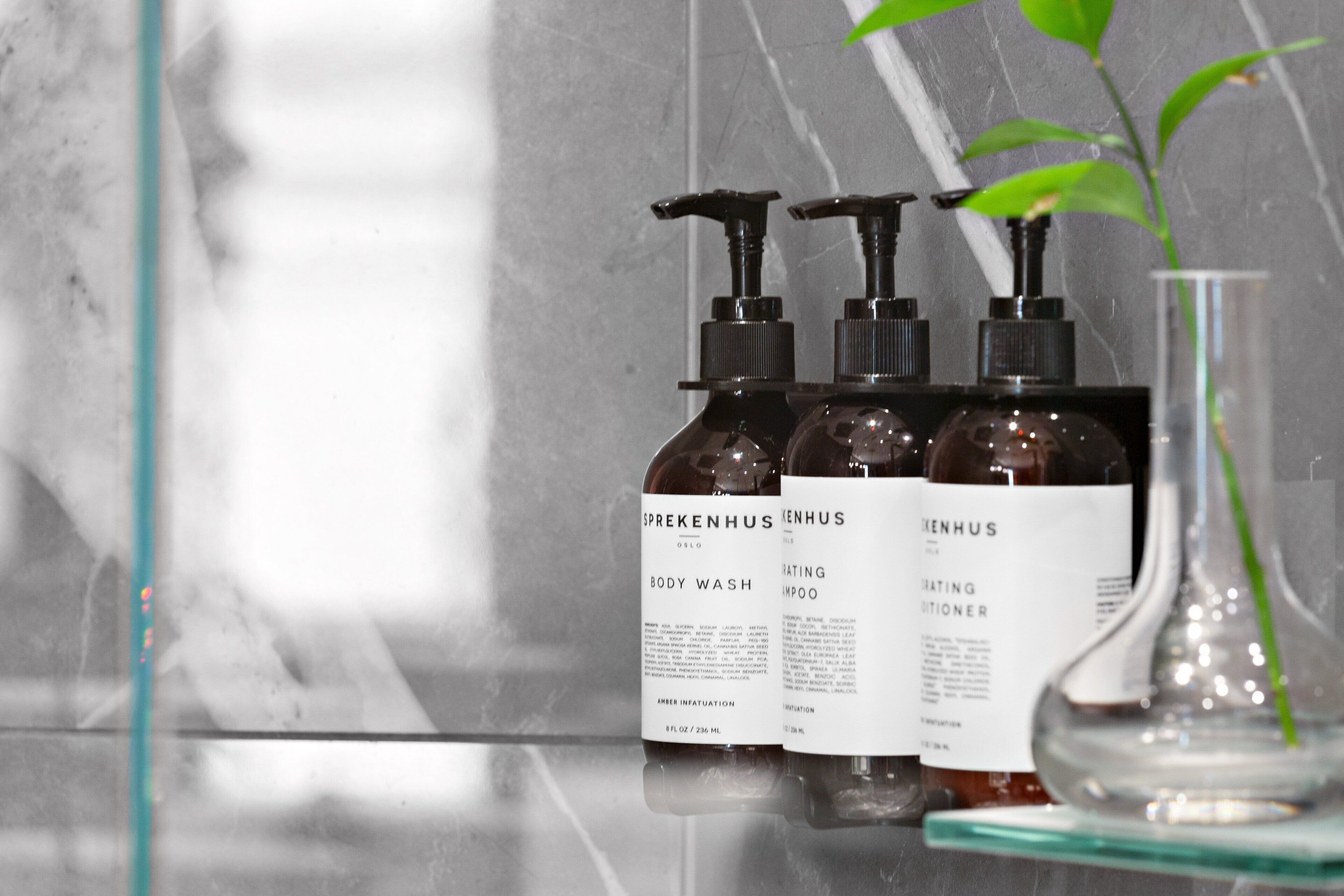 minibar, in-room safe, individually decorated, desk