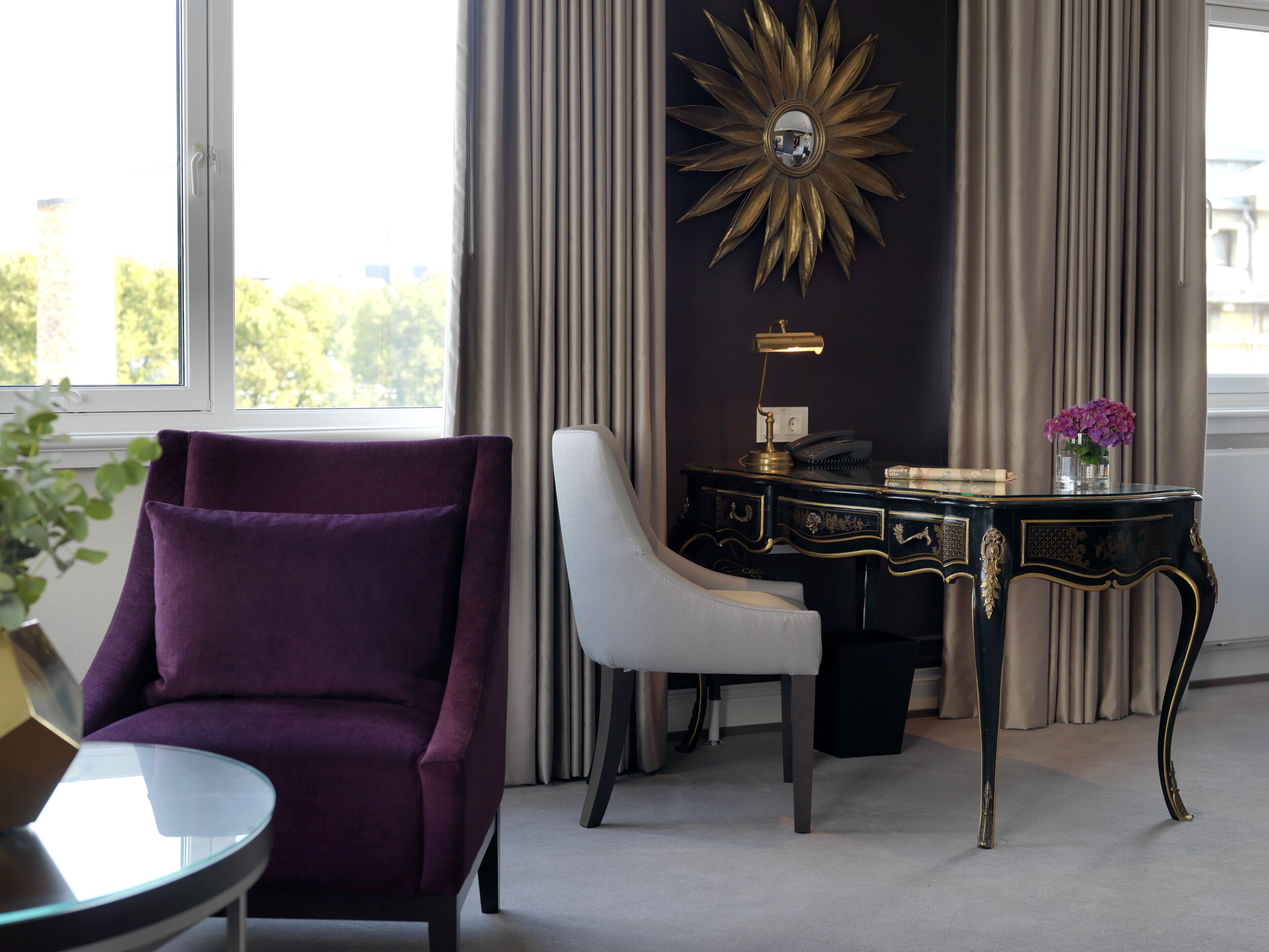 royal suite | minibar, in-room safe, individually decorated, desk