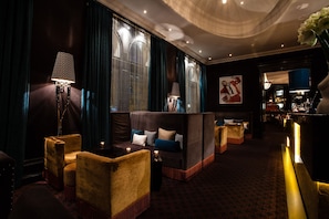 4 barer/lounger och lobbylounge