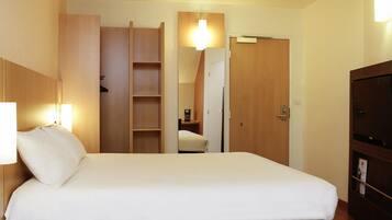 Standard Double Room, 1 Double Bed | Premium bedding, desk, laptop workspace, blackout curtains
