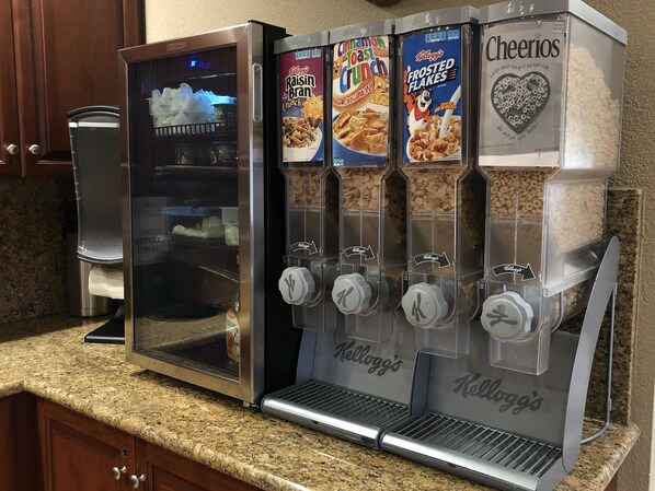 Free daily continental breakfast