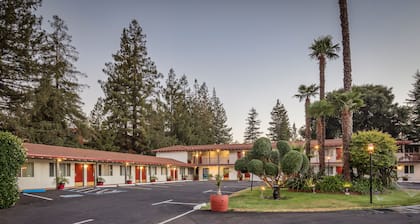 The Palo Alto Inn