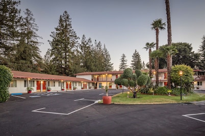The Palo Alto Inn