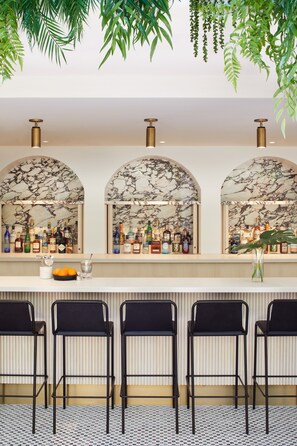 Breakfast, lunch, dinner served; Filipino cuisine - Kimpton Alton Fisherman's Wharf by IHG (San Francisco)