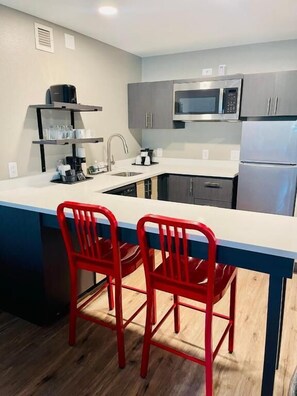 Private kitchenette - Hawthorn Extended Stay by Wyndham Ellsworth / Bar Harbor (Ellsworth)