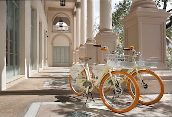 Hotel Exterior at Hotel Colonnade Coral Gables, Autograph Collection