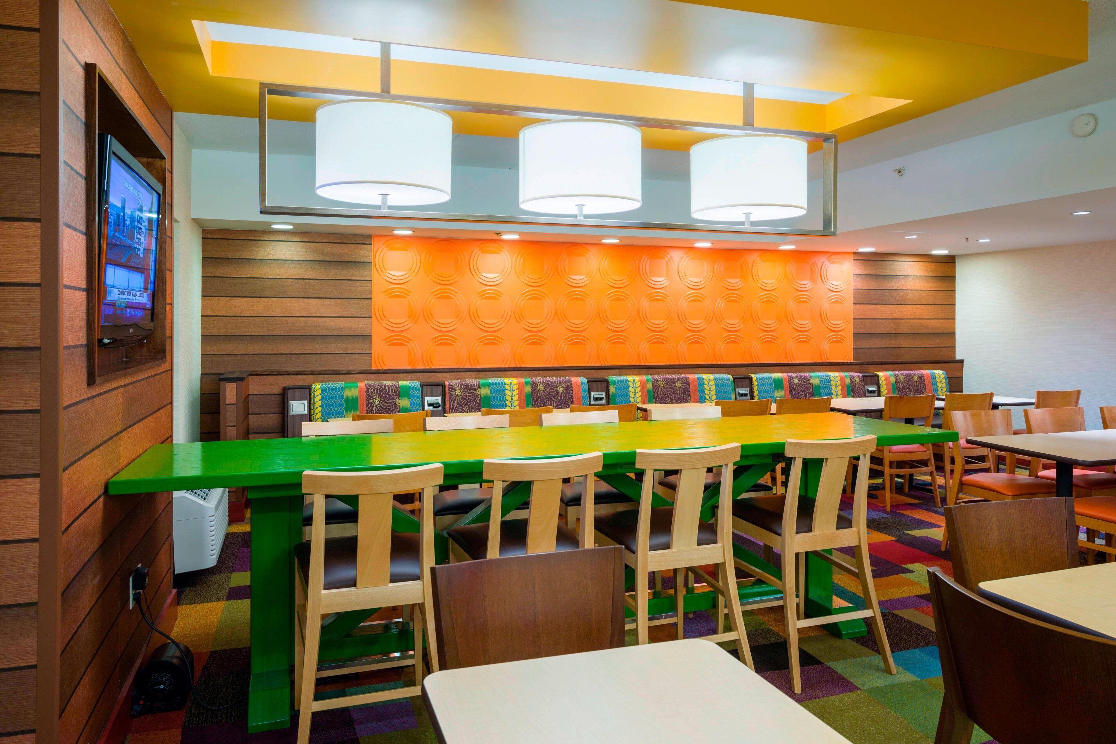 free daily full breakfast