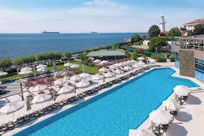 Indoor pool, seasonal outdoor pool, pool umbrellas, sun loungers