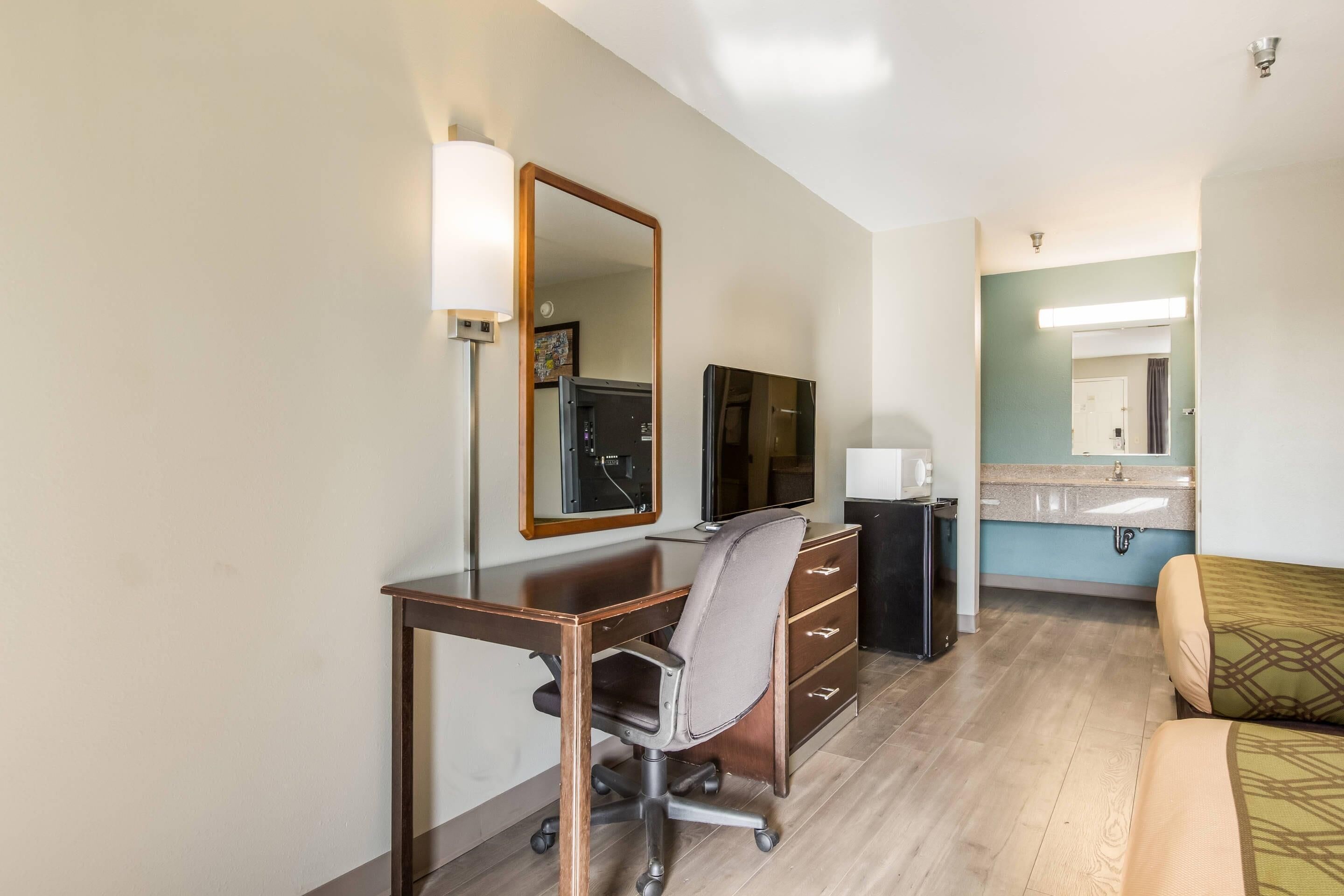 Tabla de planchar con plancha, camas extra, wifi gratis y ropa de cama 