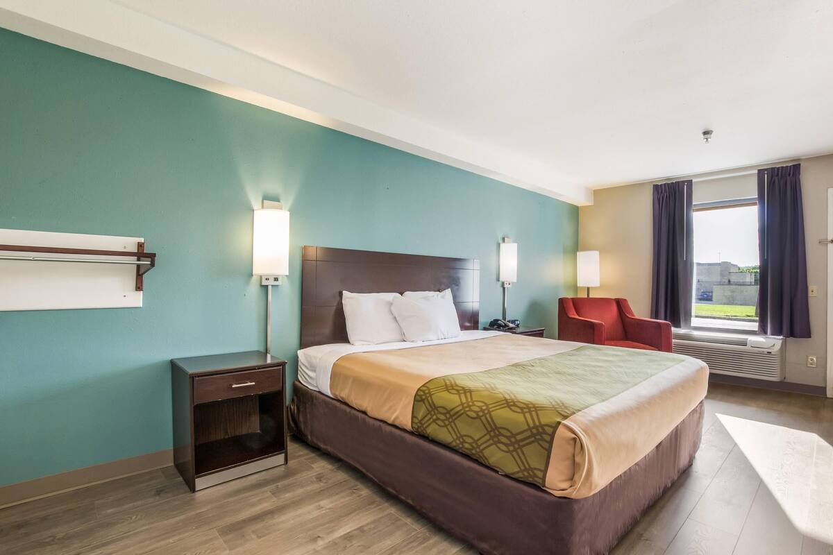 مكواة/لوح كي وأسرّة قابلة للطي وواي فاي مجانًا وملاءات أسرّة