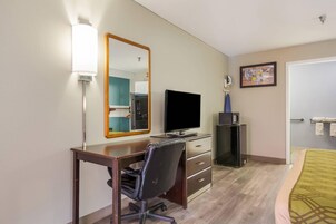 Room, 1 King Bed, Accessible, Non Smoking | Iron/ironing board, rollaway beds, free WiFi, bed sheets