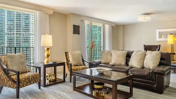 Suite, 1 King Bed (VIP) | Premium bedding, down comforters, in-room safe, desk