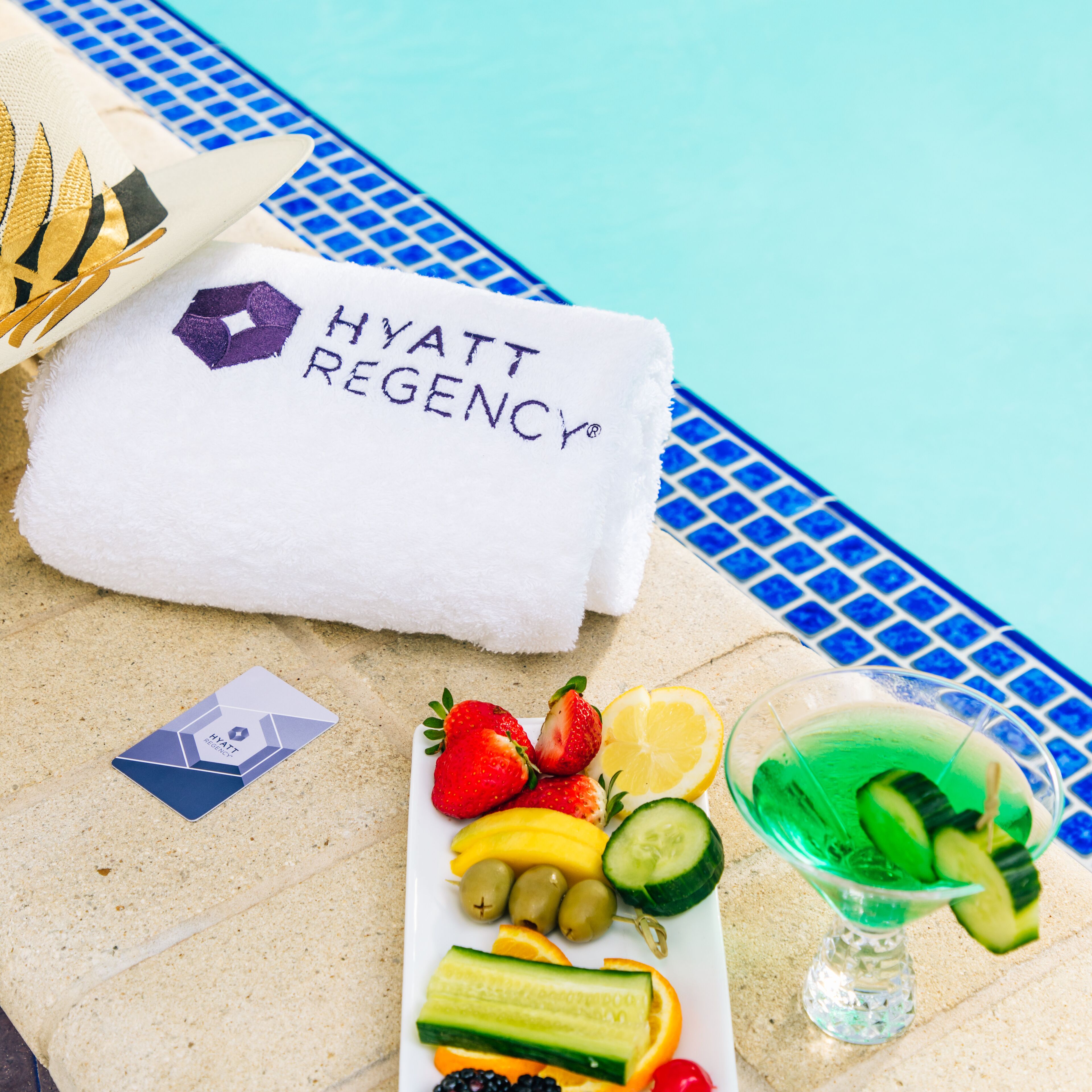 outdoor pool, open 7 am to 10 pm, pool umbrellas, pool loungers