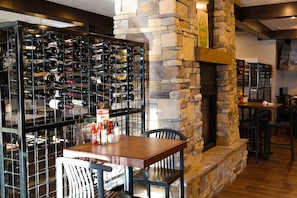 Lounge - Copper King Convention Center, an Ascend Collection Hotel (Butte)