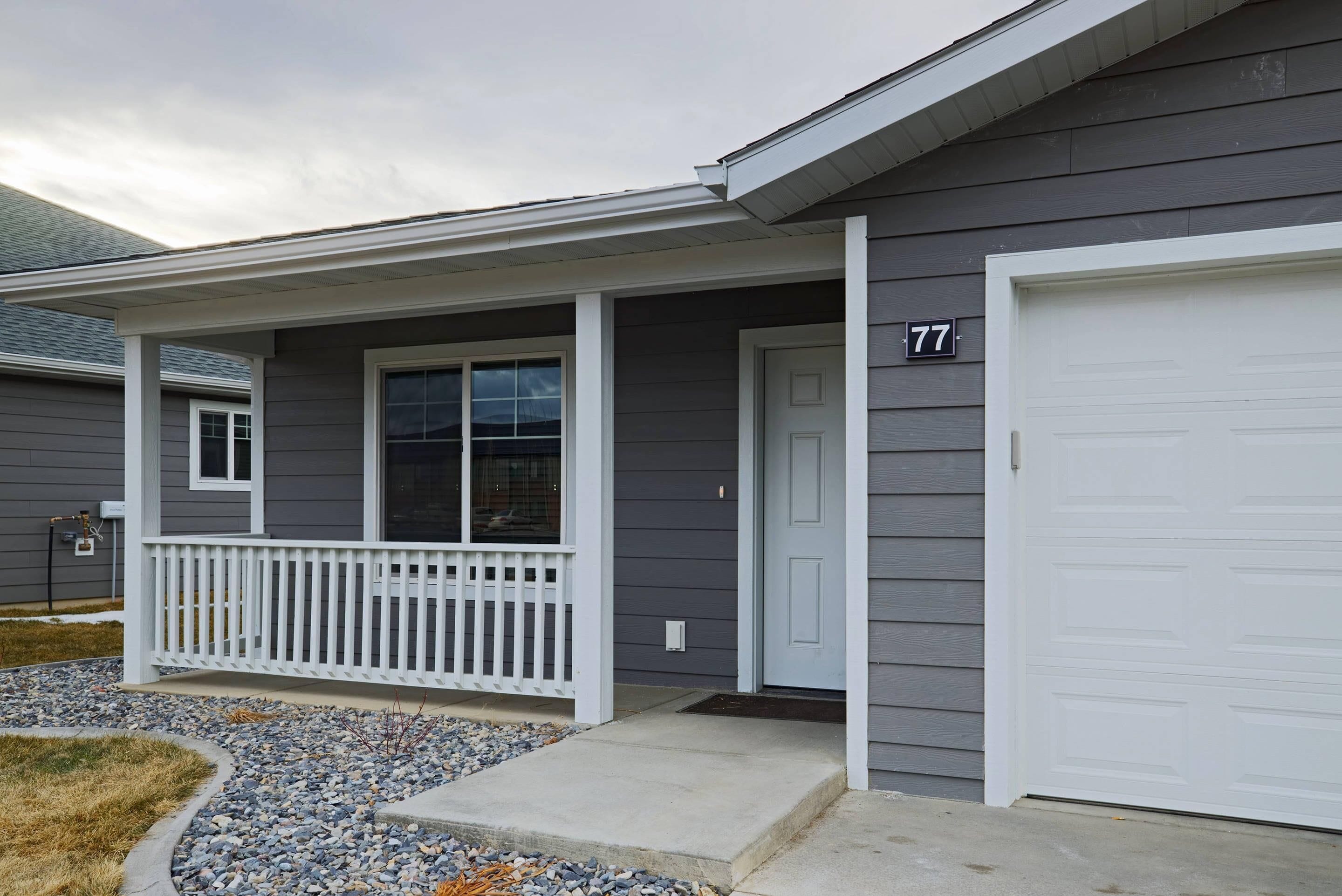 ห้องสวีท, หลายเตียง, ปลอดบุหรี่ (Upgrade) | เครื่องนอนระดับพรีเมียม, ตู้นิรภัยในห้องพัก, โต๊ะทำงาน, ผ้าม่านกันแสง