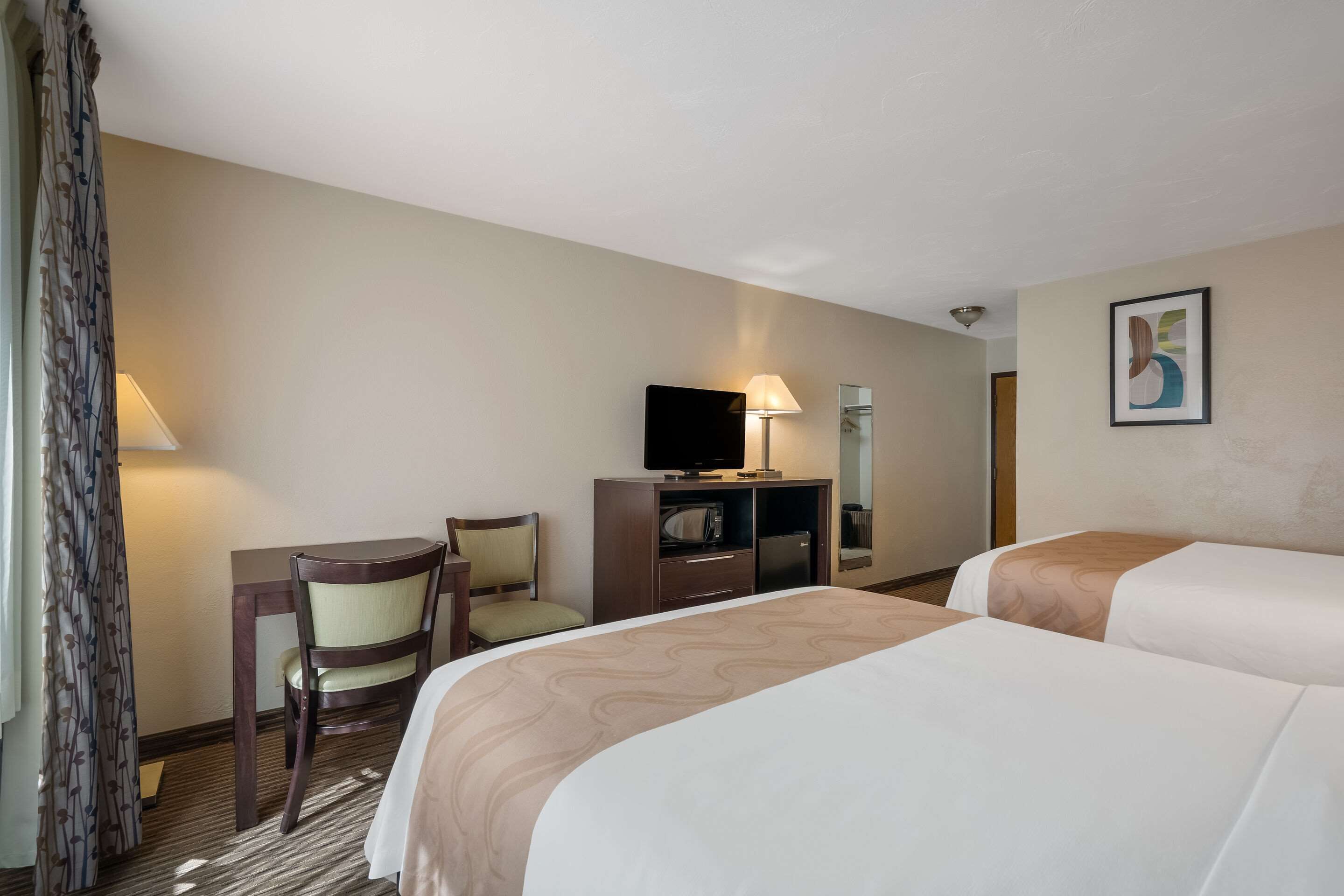 standard room, 2 queen beds, non smoking | iron/ironing board, free wifi, bed sheets