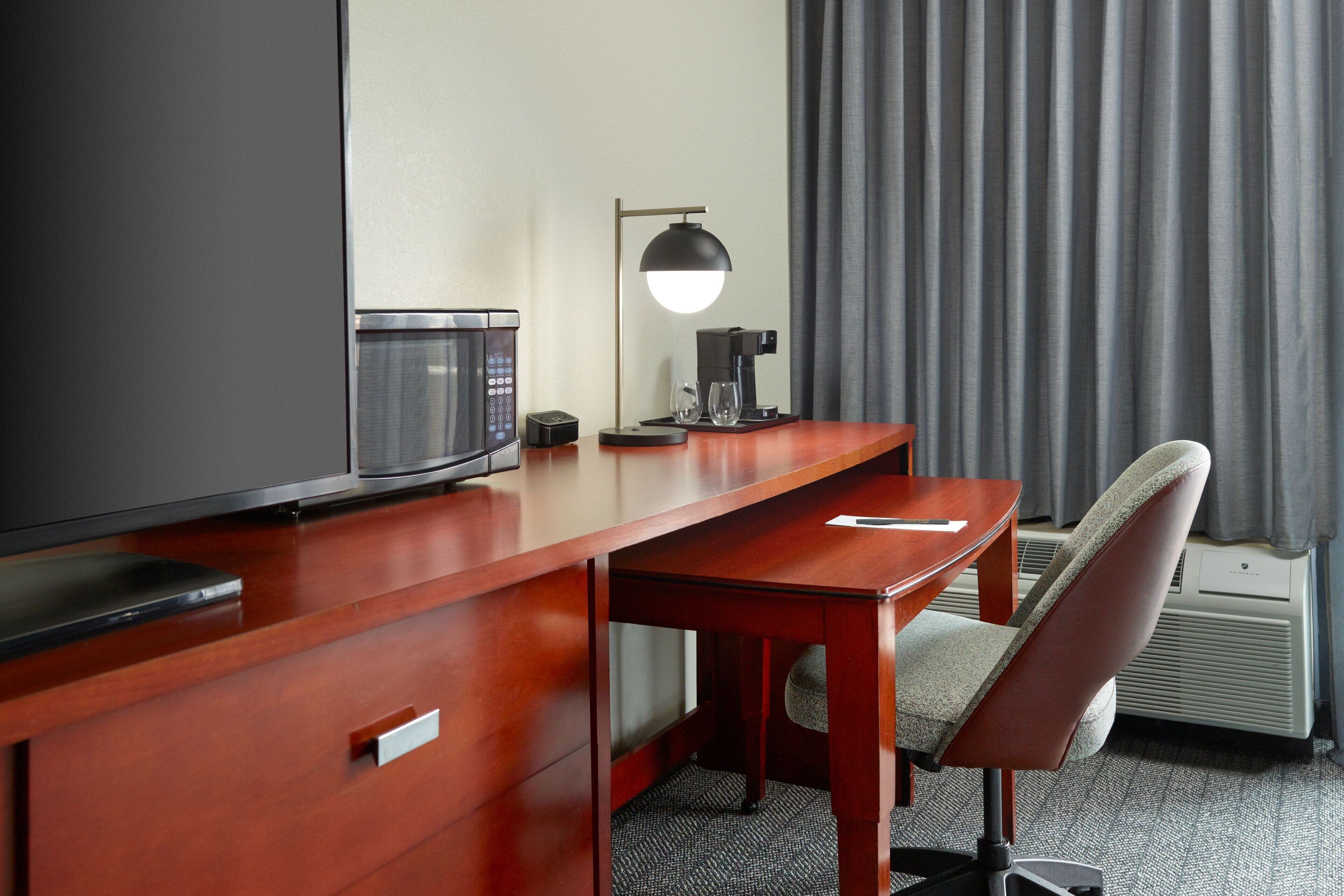 1 bedroom, premium bedding, desk, laptop workspace