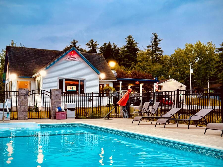 Außen-Kinderspielplatz