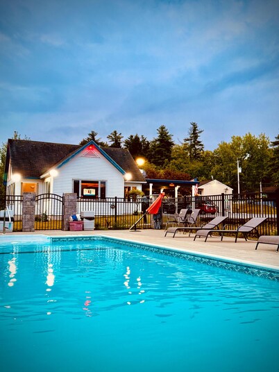 Travelodge by Wyndham Lake George NY