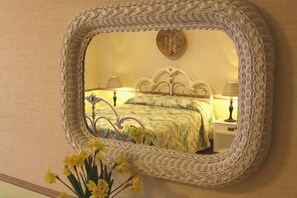 Premium bedding, in-room safe, individually decorated