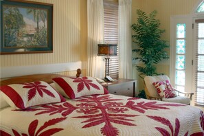 Premium bedding, in-room safe, individually decorated - The Plantation Inn (Lahaina)