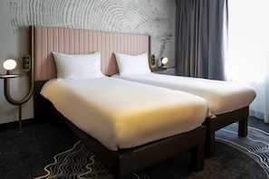 Premium bedding, in-room safe, individually furnished, desk