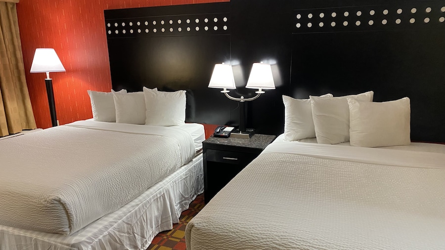Ramada by Wyndham Rochelle Park Near Paramus