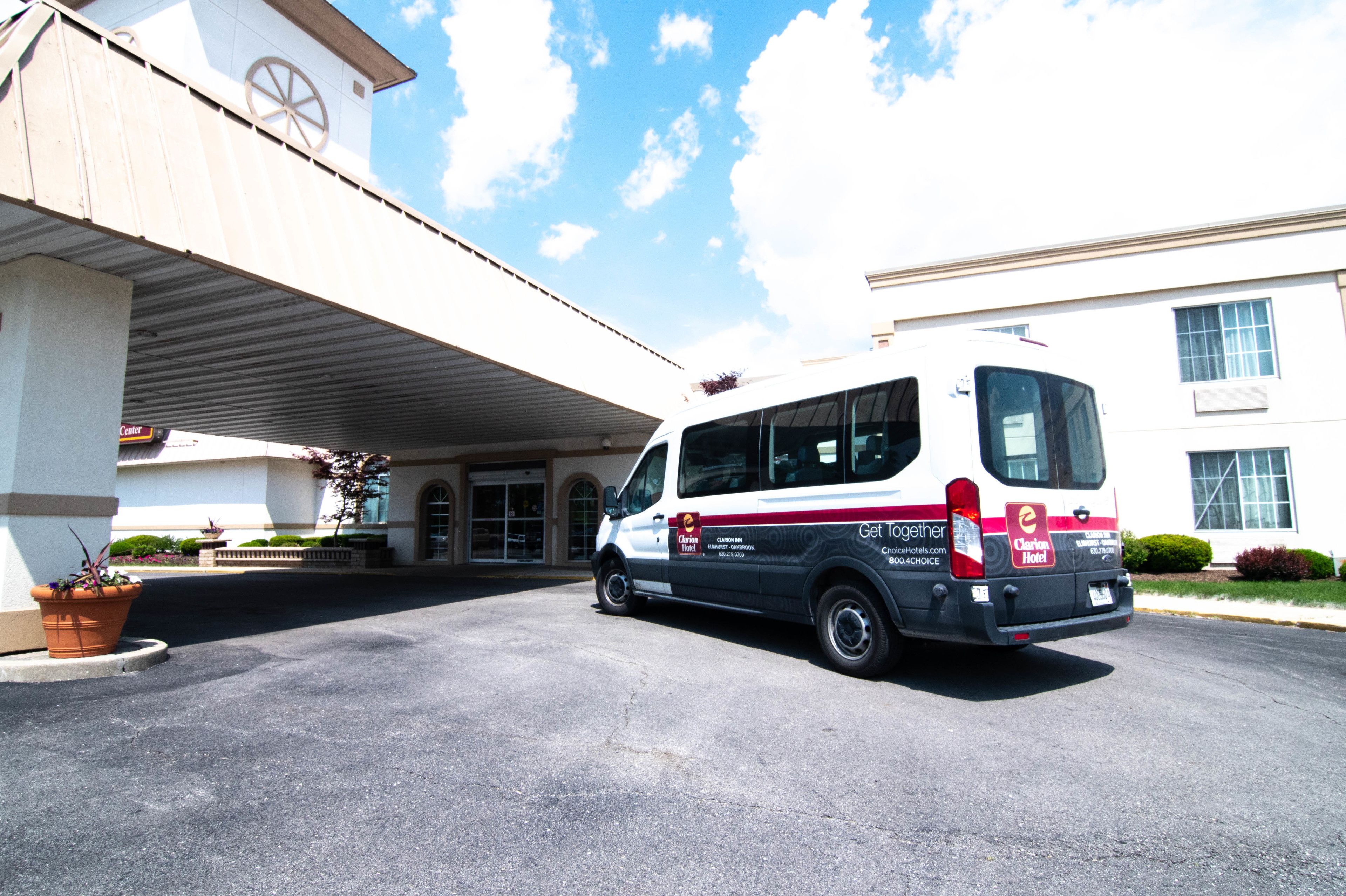 Foto - Clarion Inn Elmhurst - Oak Brook near I-88, I-290, I-294