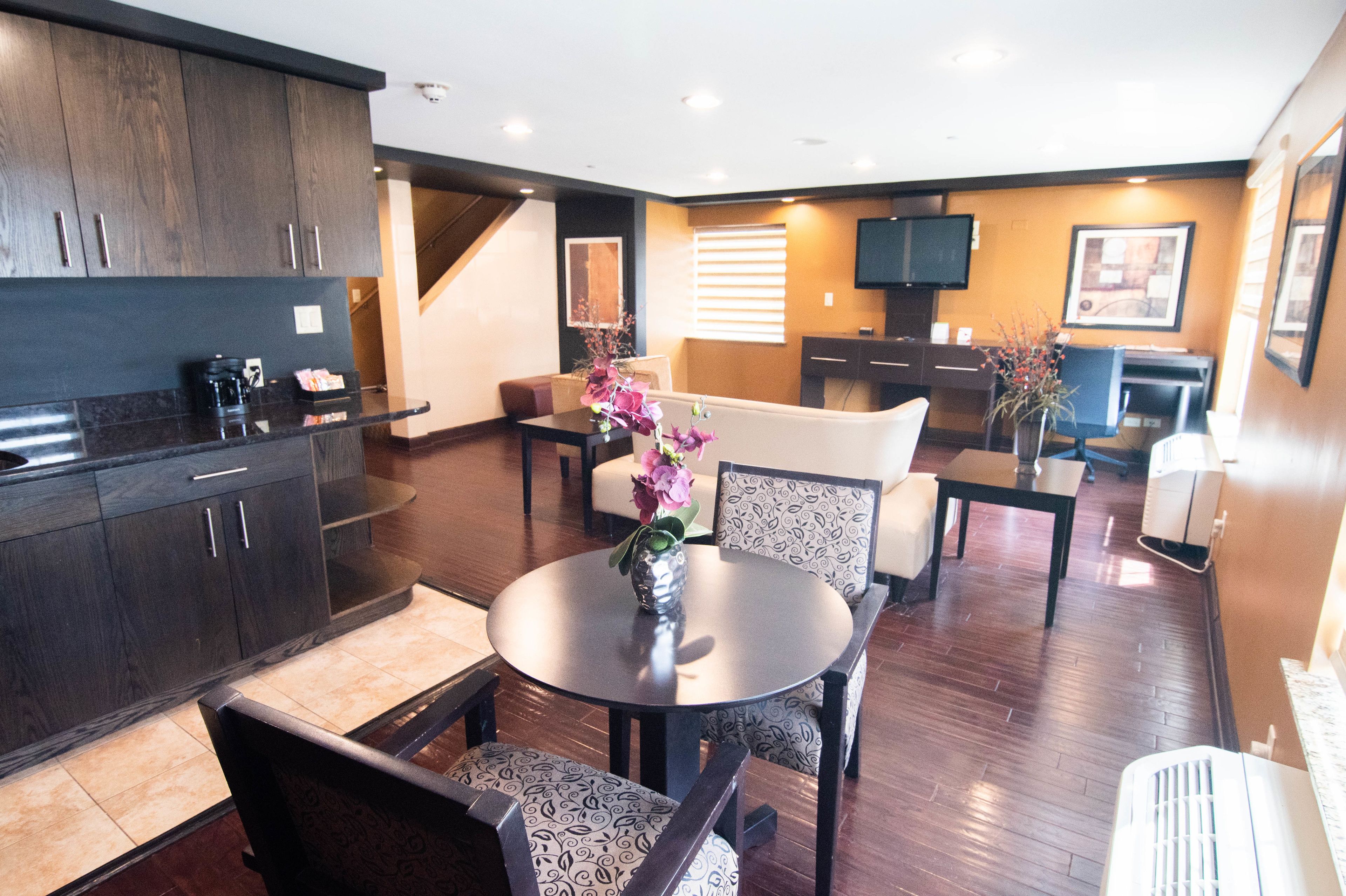 Foto - Clarion Inn Elmhurst - Oak Brook near I-88, I-290, I-294