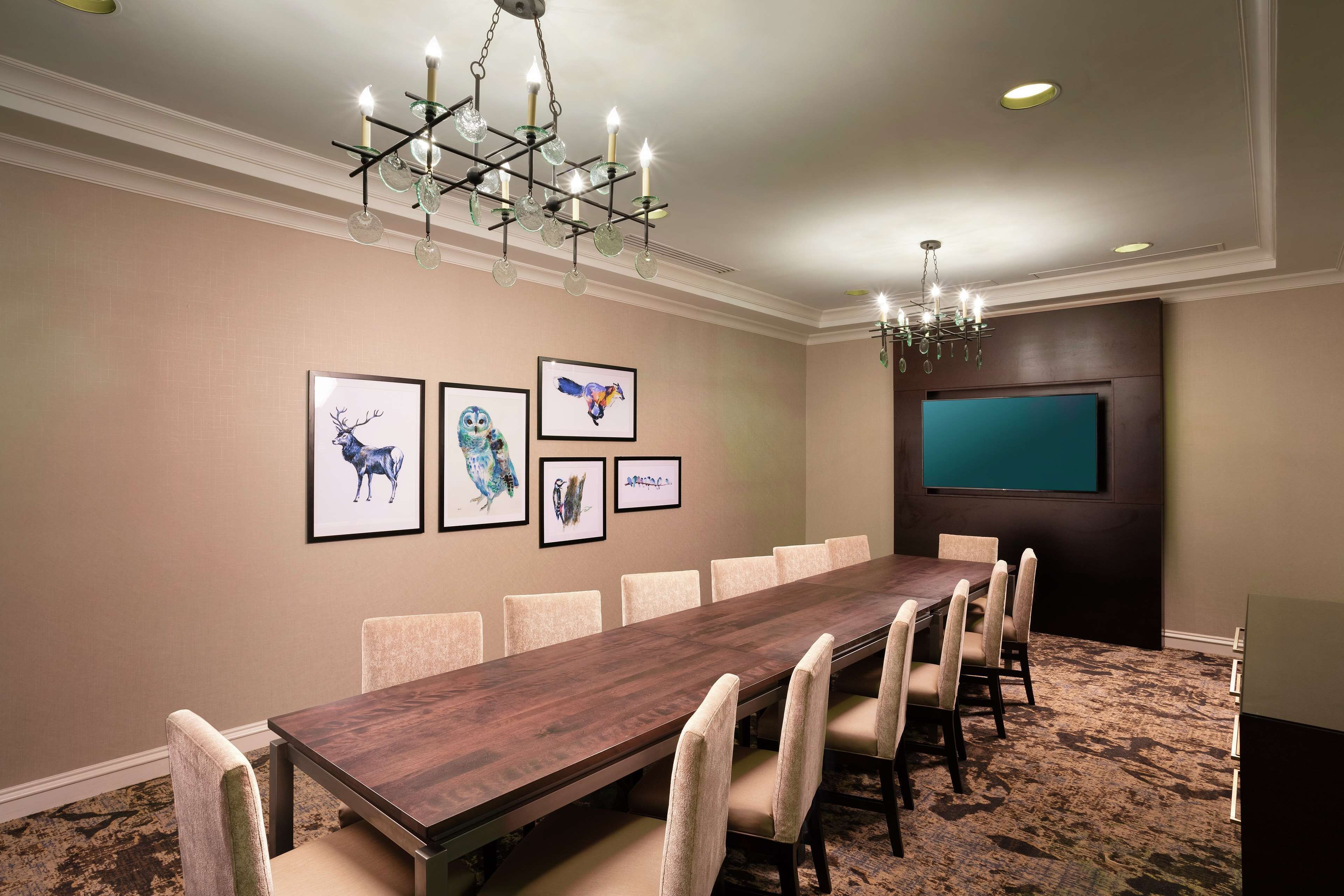 breakfast, lunch and dinner served